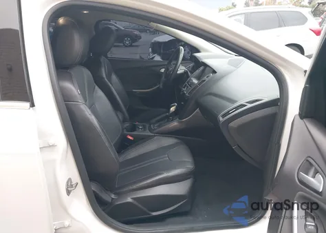 2014 Ford Focus Titanium из США, поврежденный, VIN 1FADP3N26EL300579